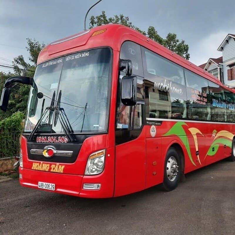 Nhà xe Hoàng Tâm